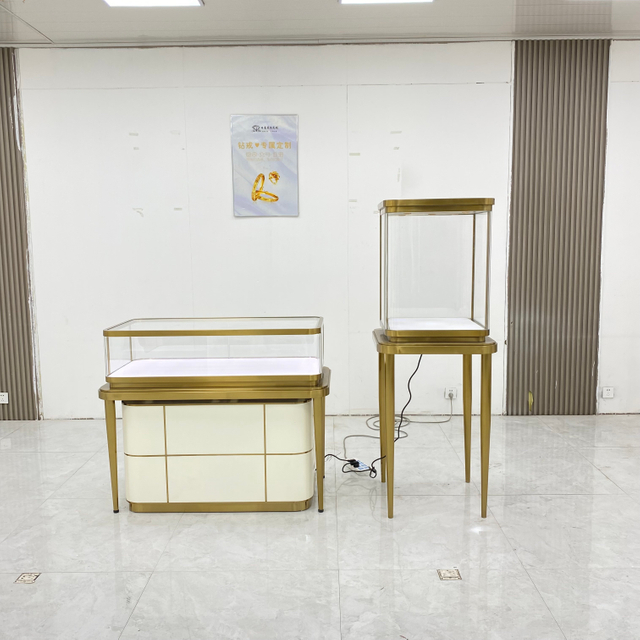 Metal Luxury Curved Jewelry Display Cabinet