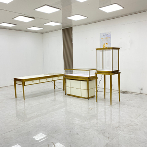 Metal Luxury Curved Jewelry Display Cabinet